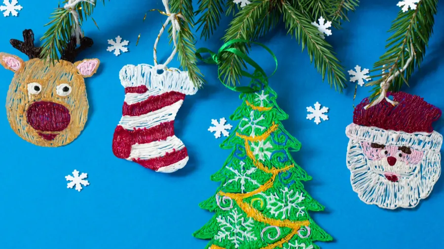 Child makes toys for Christmas tree with 3D pen. Original art project for children. New technology. DIY concept. Step by step photo instruction. Step 8. Final result